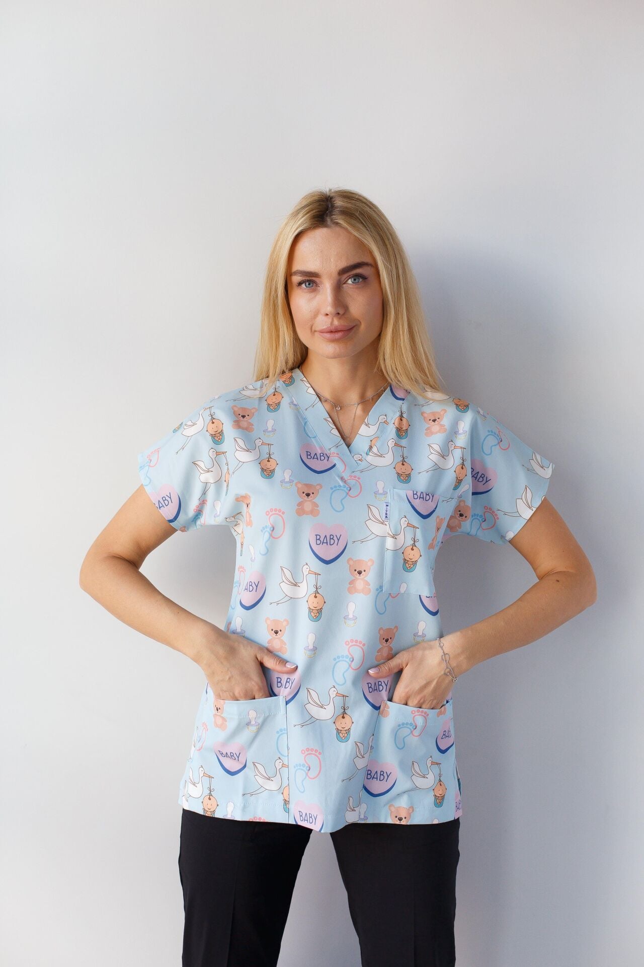 Kadın Likralı Yarasa Kol Hemşire Doktor Ebe Desenli Tek Üst Forma