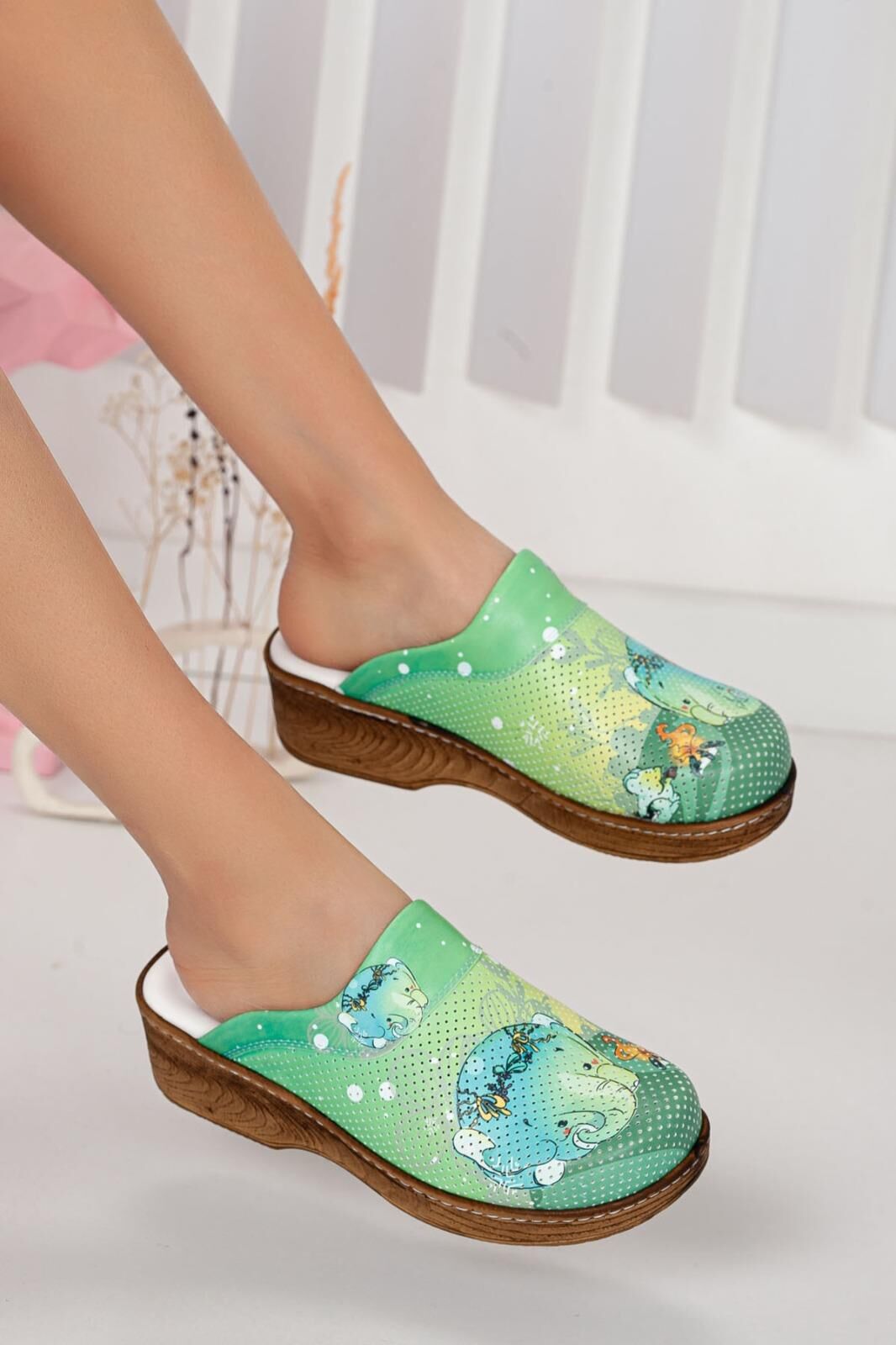 Ahşap Görünümlü Kadın Sabo Terlik 520