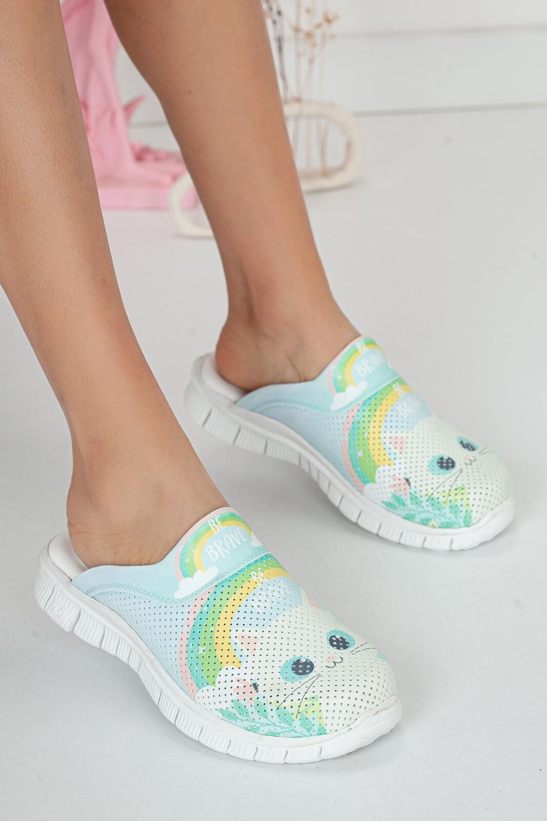 Hafif Taban Doktor Hemşire Hastane Aşçı Kadın Terliği 4017