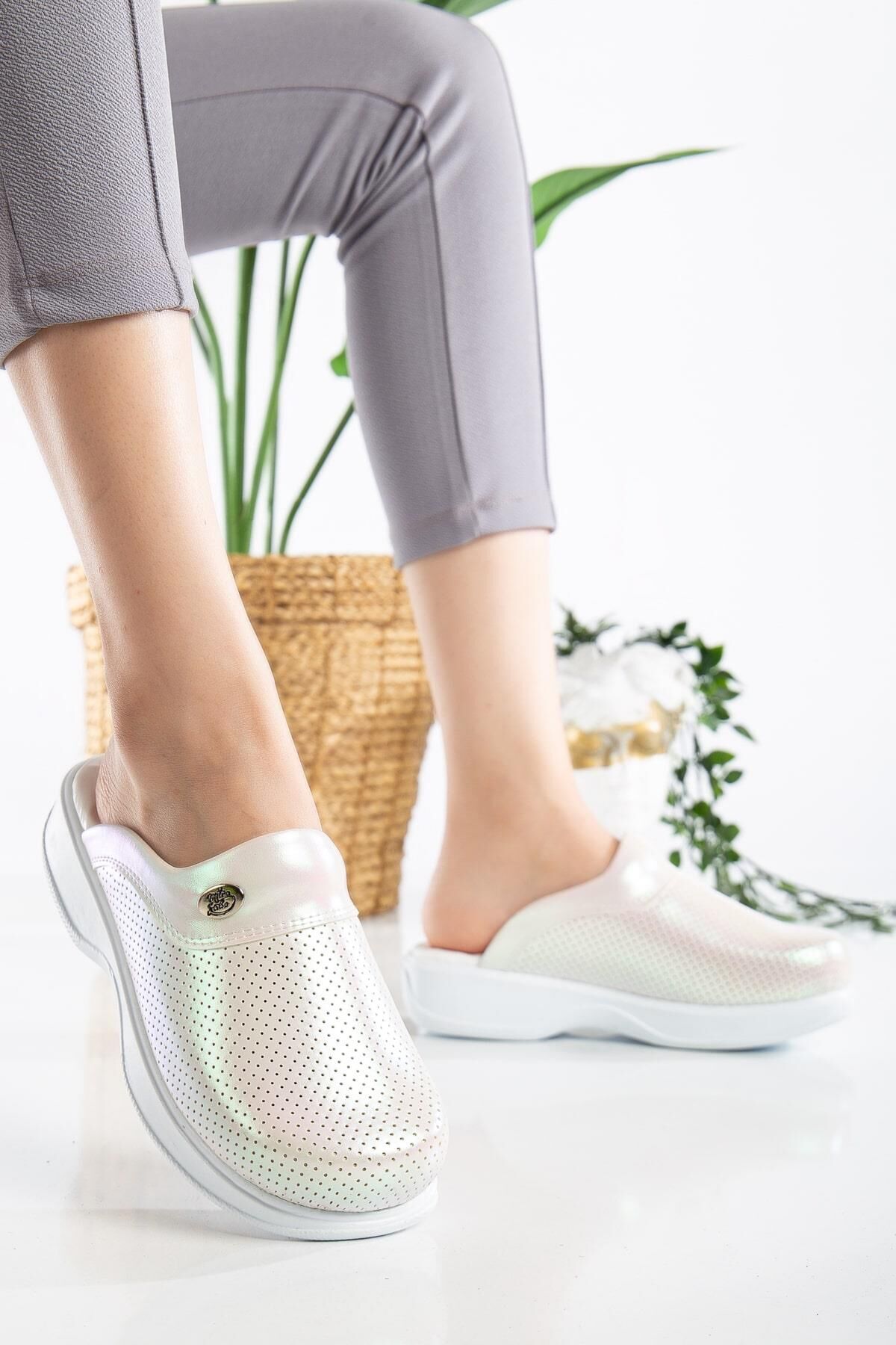 Klasik Taban Işıltılı Renk Doktor Hemşire Hastane Aşçı Terliği 106 Işıltılı Beyaz