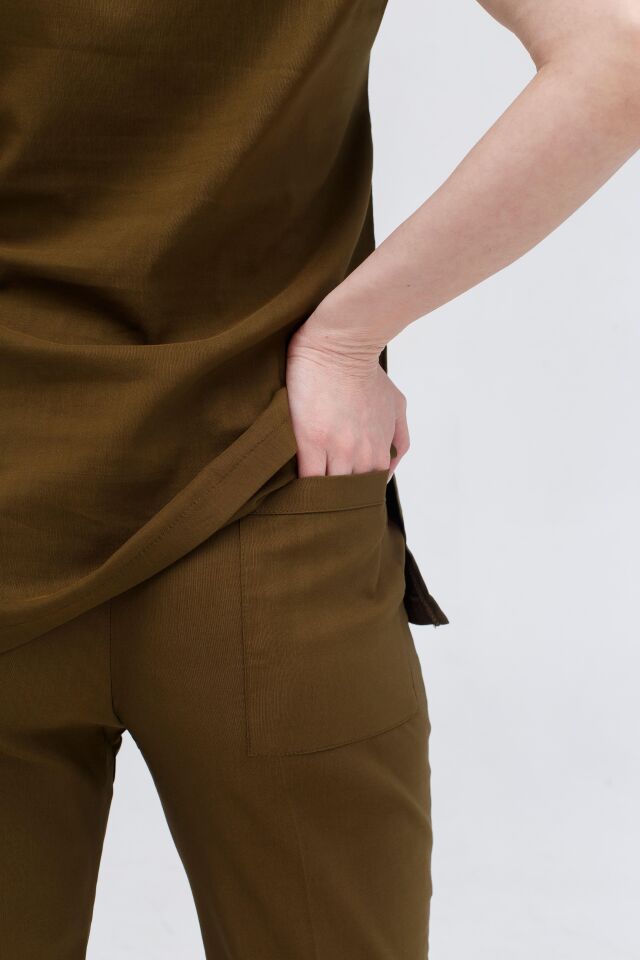 Kahverengi Likralı Hemşire Doktor Forması Unisex Cerrahi Takım Scrubs Üniforma