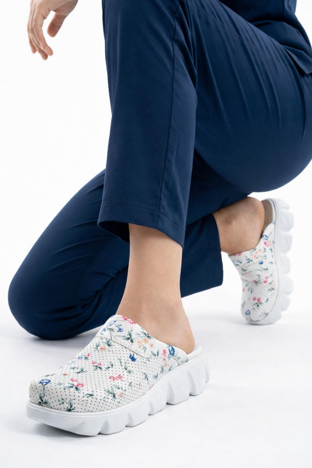 Sabo Terlik Ultra Hafif Hemşire Doktor Medikal Günlük Çiçekli Flora 7009