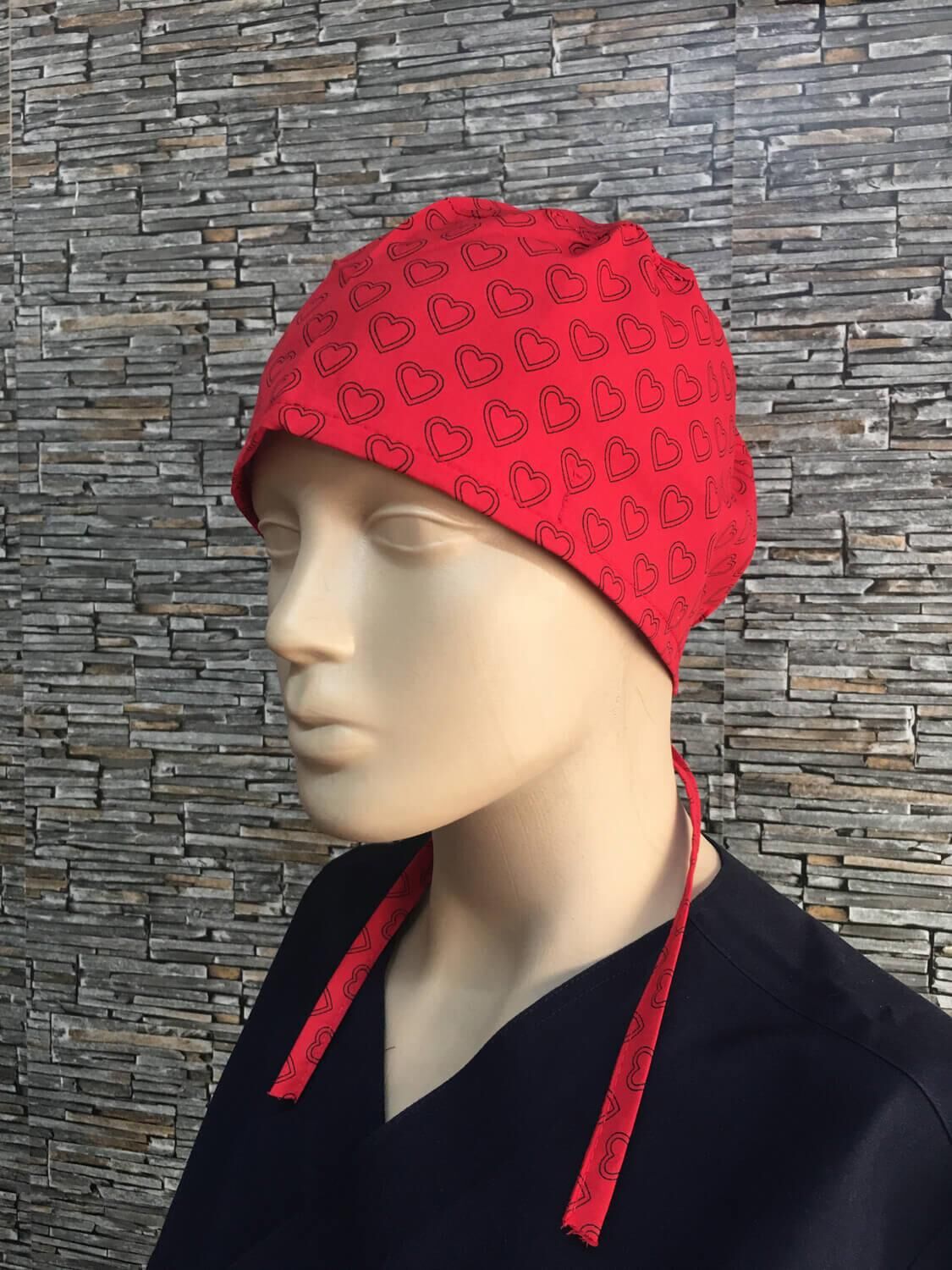 Kalp Desenli Kırmızı Bone