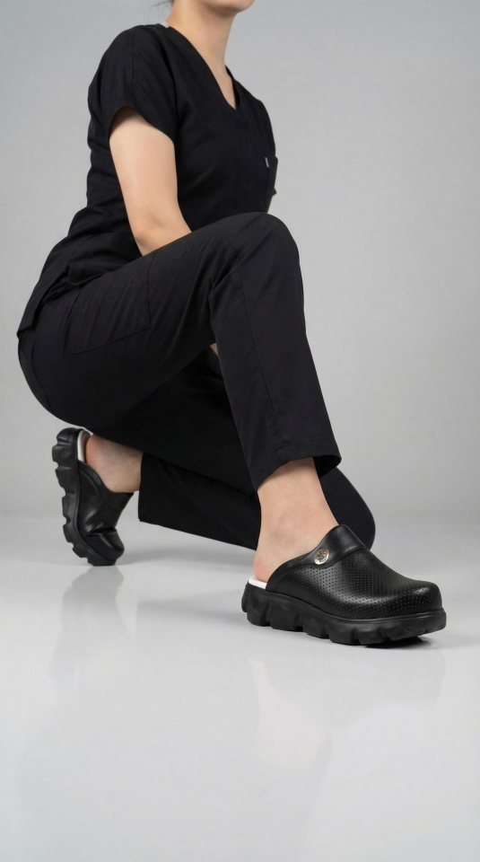 Sabo Terlik Ultra Hafif Hemşire Doktor Medikal Günlük Beyaz Ayıcık Flora 7901 Siyah