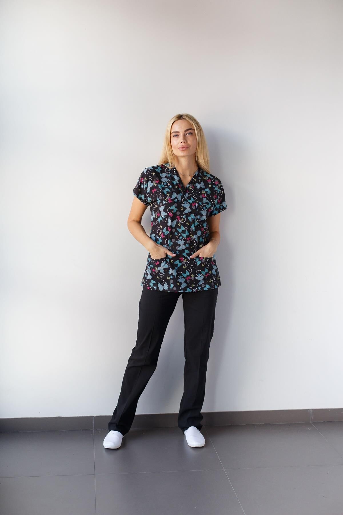 Kadın Likralı Yarasa Kol Hemşire Doktor Takım Yeşil Kelebek Desenli