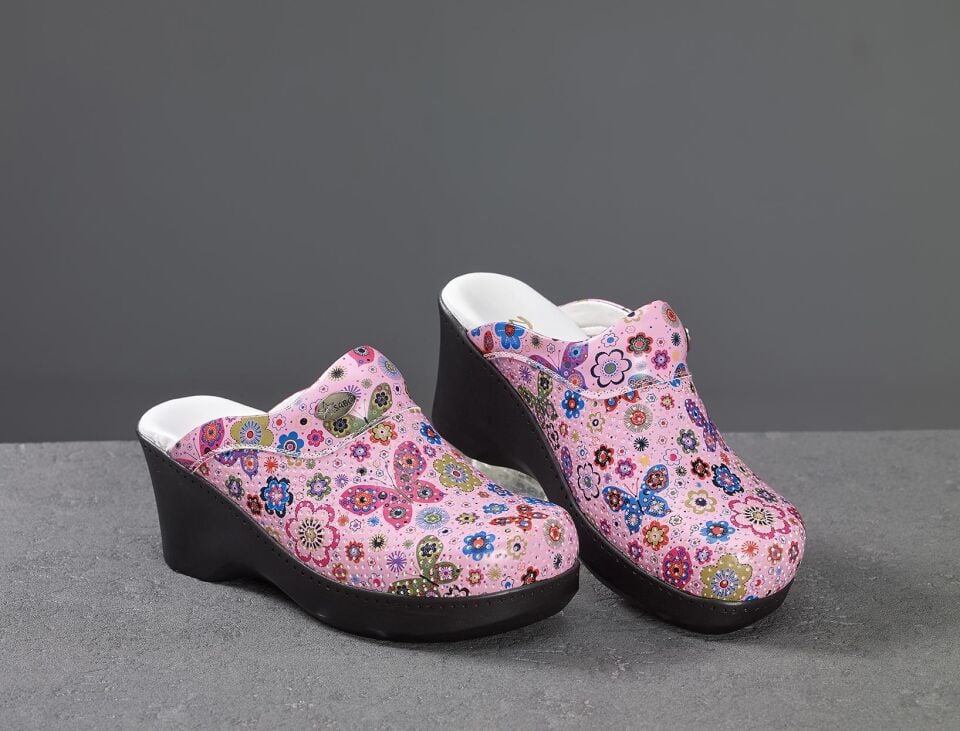 Dolgu Topuklu Kadın Sabo Terlik 758 Kelebek Desenli