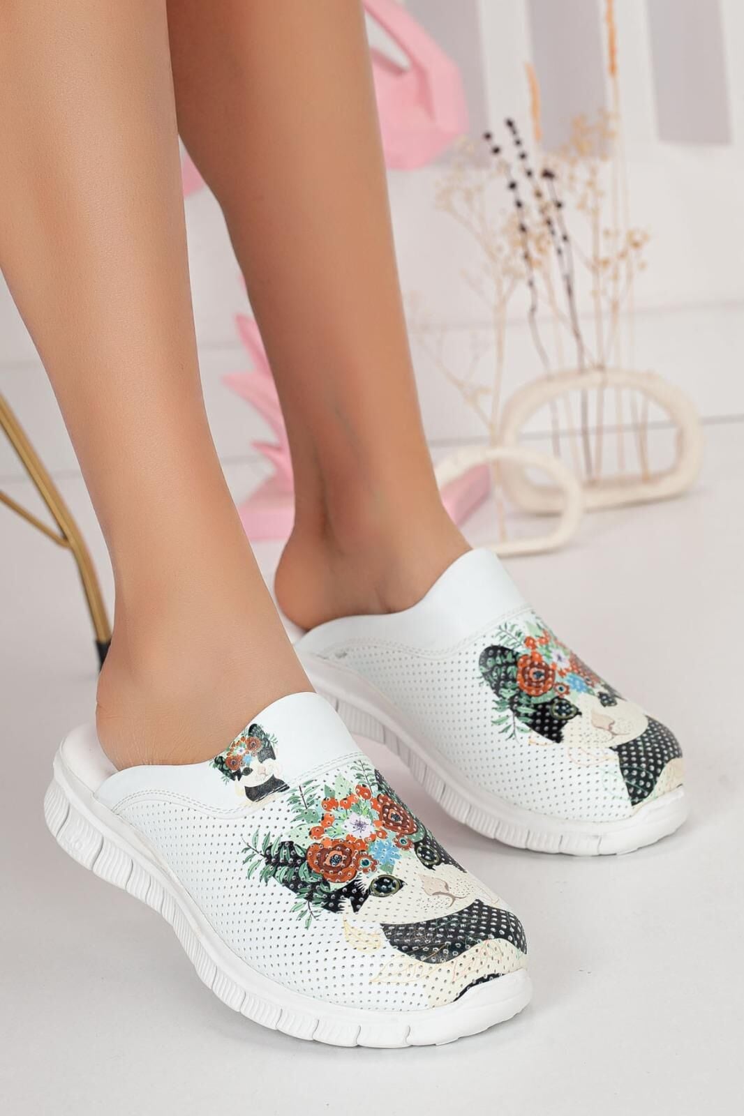 Hafif Taban Doktor Hemşire Hastane Aşçı Kadın Terliği 4026